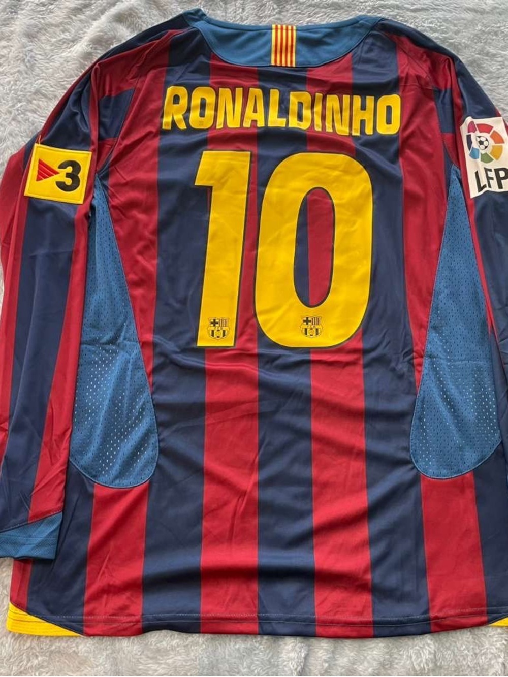 Ronaldinho Barcelona Longsleeve Jersey